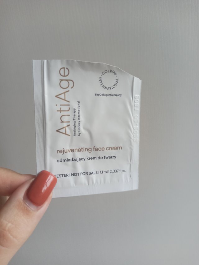 akcja denkowanie! grudzień - kosmetyki w świątecznych opakowaniach i świątecznych kolorach 🎄❄️⛄🎀🎁🎅