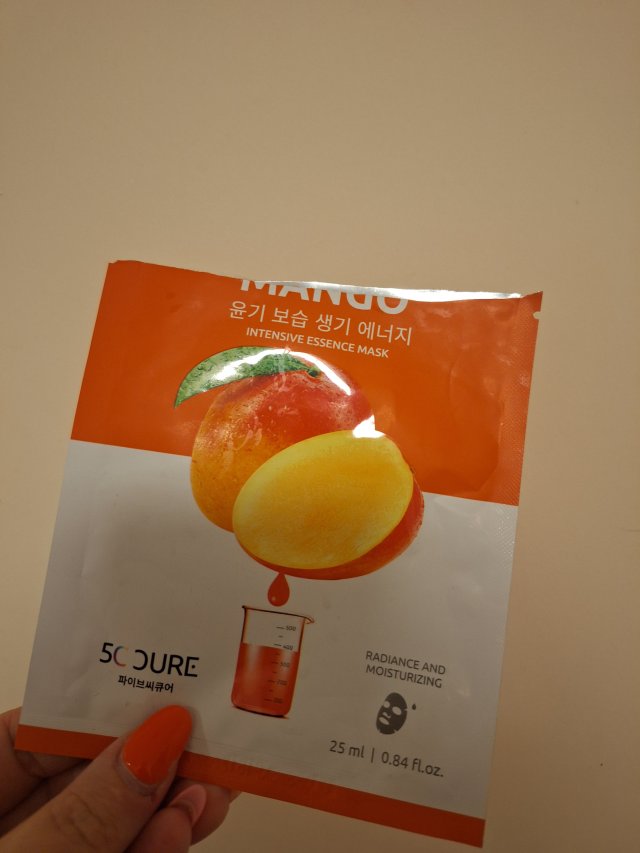 Denkowanie część druga :) Grudzień, kosmetyki w świątecznych opakowaniach lub w świątecznych kolorach: czerwonym, zielonym i złotym 