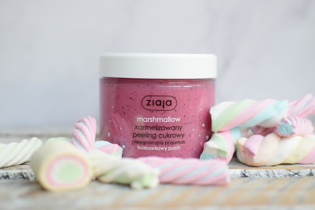 Ziaja Pielęgnacyjny Przysmak, Marshmallow, Peeling do ciała cukrowy, Karmelizowany, Truskawkowy puch