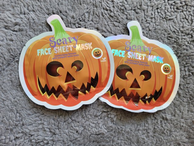 Maxbrands Marketing B.V. Face Sheet Mask, Maseczka do twarzy w płacie, Scary