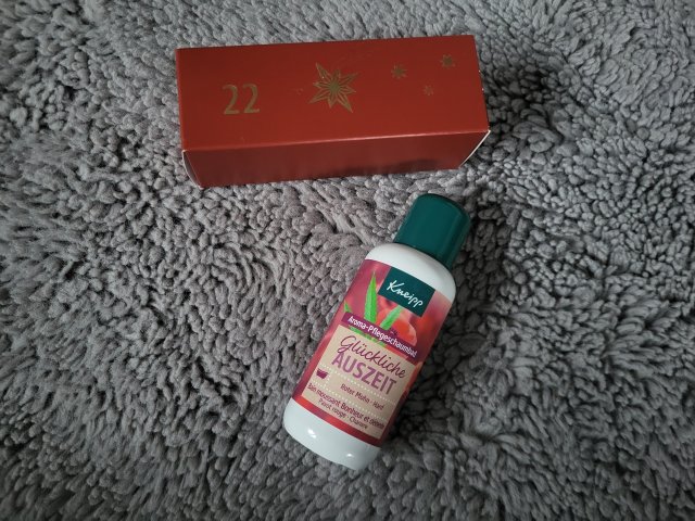 Kneipp Płyn do kąpieli, Gluckliche Auszeit, Relaksujący, Z czerwonym makiem i konopiami