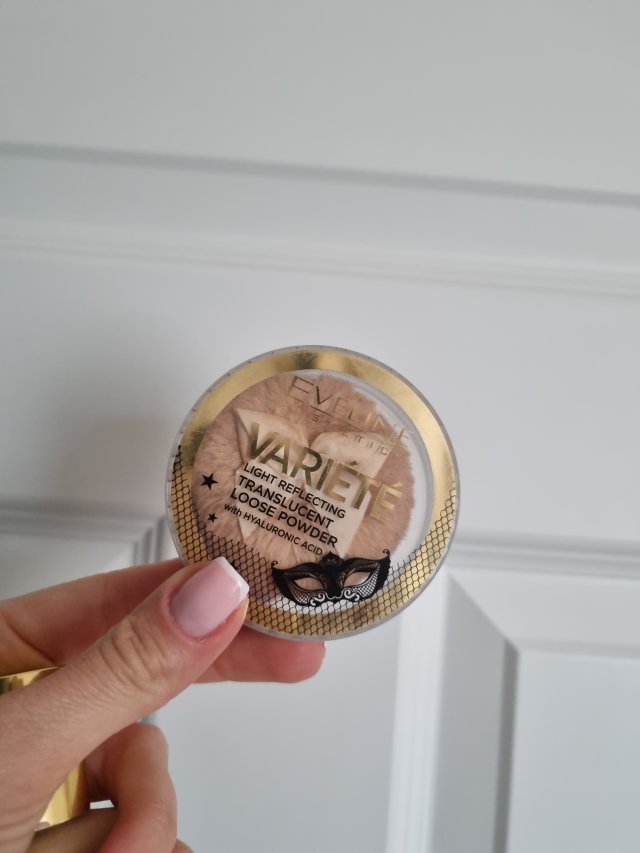 Denkowanie część druga :) Grudzień, kosmetyki w świątecznych opakowaniach lub w świątecznych kolorach: czerwonym, zielonym i złotym 