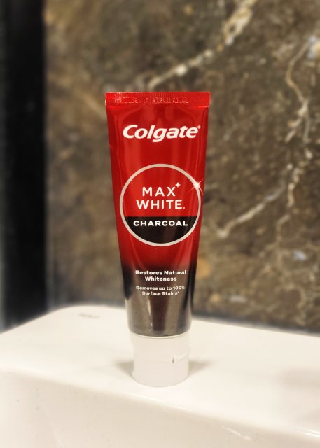 Colgate Pasta do zębów, Max White, Charcoal