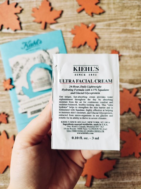 Próbka kremu do twarzy 