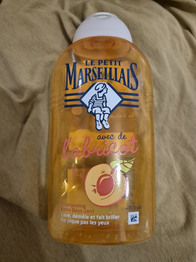 Denkowanie część druga :) Grudzień, kosmetyki w świątecznych opakowaniach lub w świątecznych kolorach: czerwonym, zielonym i złotym 