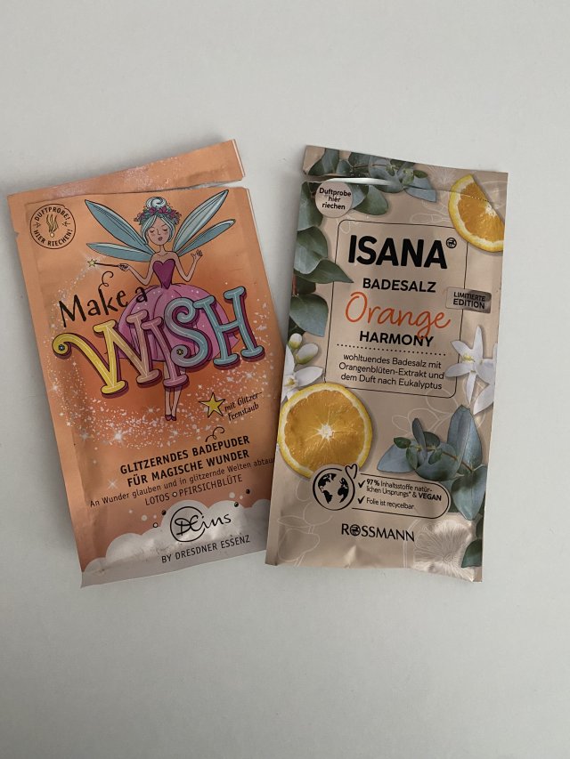 Denkowanie część druga :) Grudzień, kosmetyki w świątecznych opakowaniach lub w świątecznych kolorach: czerwonym, zielonym i złotym 