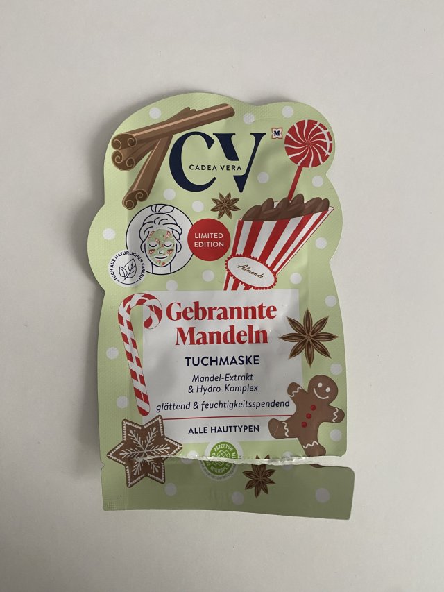 Denkowanie część druga :) Grudzień, kosmetyki w świątecznych opakowaniach lub w świątecznych kolorach: czerwonym, zielonym i złotym 