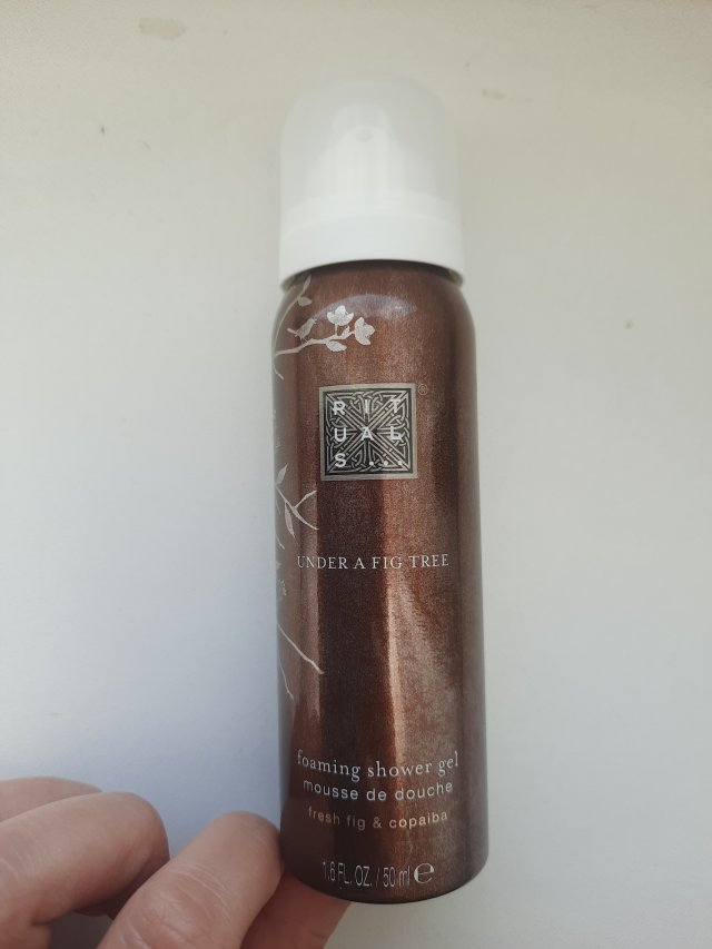 Denkowanie część druga :) Grudzień, kosmetyki w świątecznych opakowaniach lub w świątecznych kolorach: czerwonym, zielonym i złotym 