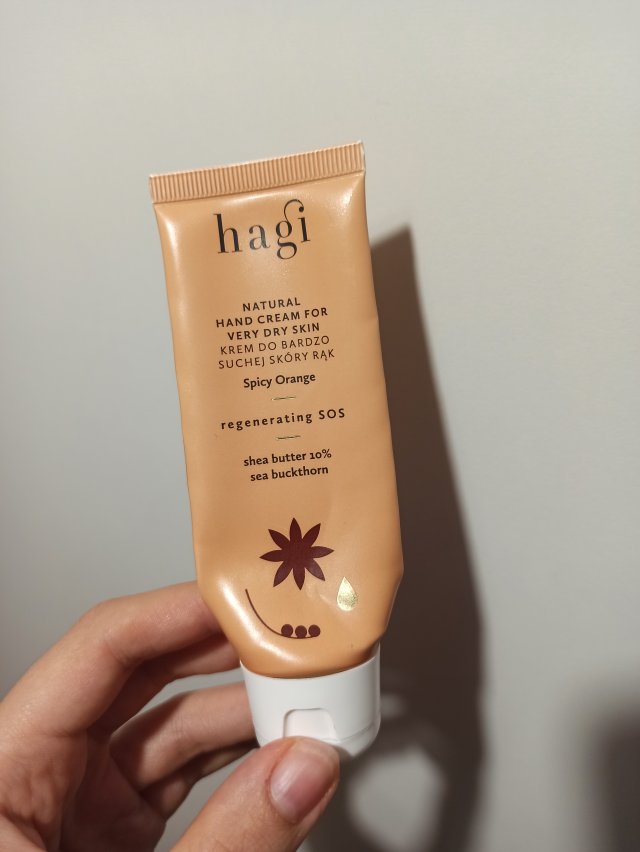 Denkowanie część druga :) Grudzień, kosmetyki w świątecznych opakowaniach lub w świątecznych kolorach: czerwonym, zielonym i złotym 