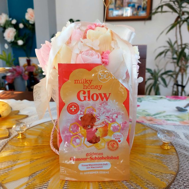 Dresdner Essenz Płyn do kąpieli, Milky Honey Glow