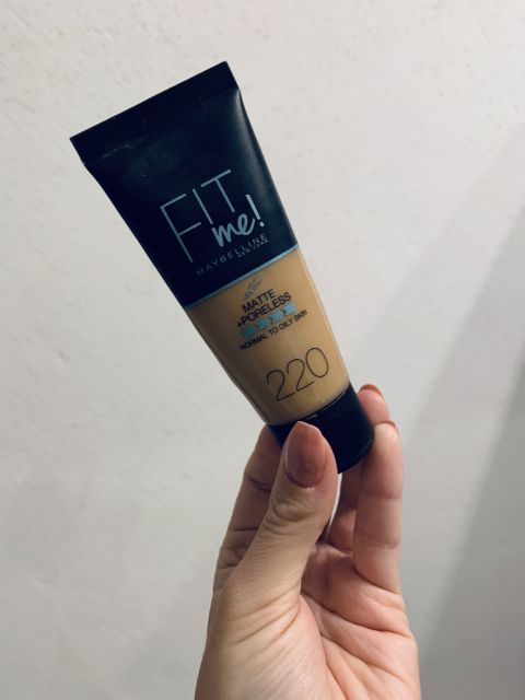 Maybelline Fit Me!, Podkład do twarzy, Matujący i wygładzający pory, nr 220