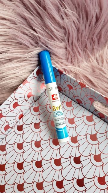 Eveline Lash Therapy Professional, 8w1 Total Action, Skoncentrowane serum do rzęs
