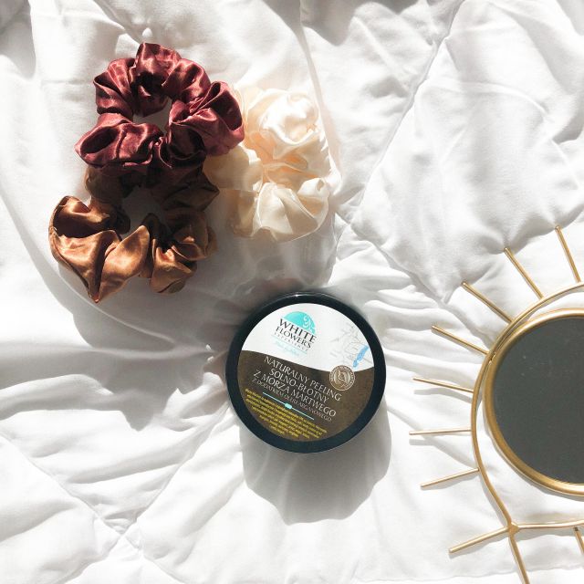 White Flower`s Experience Naturalny Peeling Solno-Błotny z Morza Martwego 