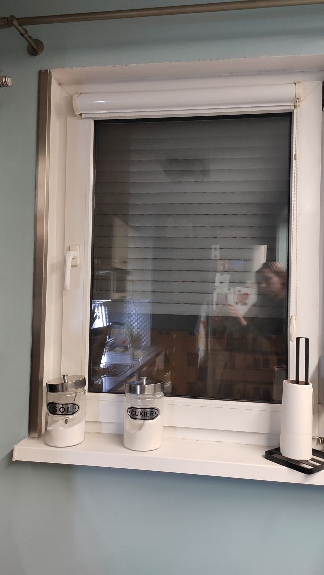 Okno w kuchni pomocy 