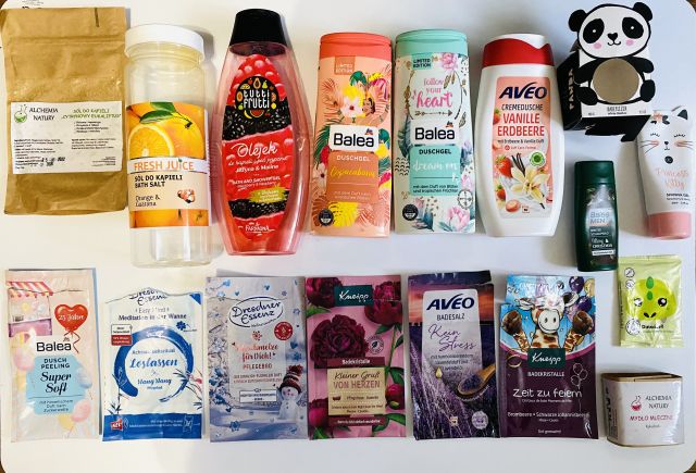 akcja denkowanie! grudzień - kosmetyki w świątecznych opakowaniach i świątecznych kolorach 🎄❄️⛄🎀🎁🎅