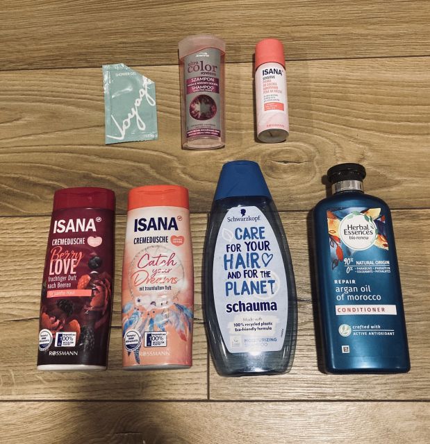 akcja denkowanie! grudzień - kosmetyki w świątecznych opakowaniach i świątecznych kolorach 🎄❄️⛄🎀🎁🎅