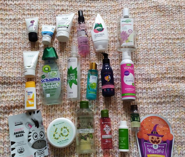 akcja denkowanie! grudzień - kosmetyki w świątecznych opakowaniach i świątecznych kolorach 🎄❄️⛄🎀🎁🎅