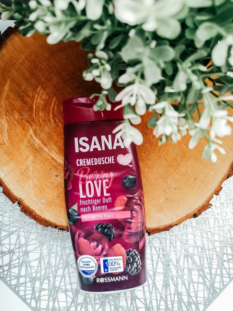 Isana Kremowy Żel pod prysznic Berry love