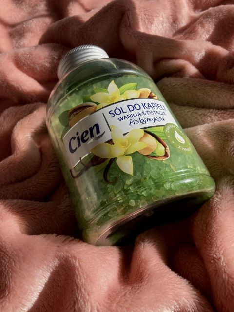 Cien Sól do kąpieli, Pielęgnująca, Wanilia i pistacja 