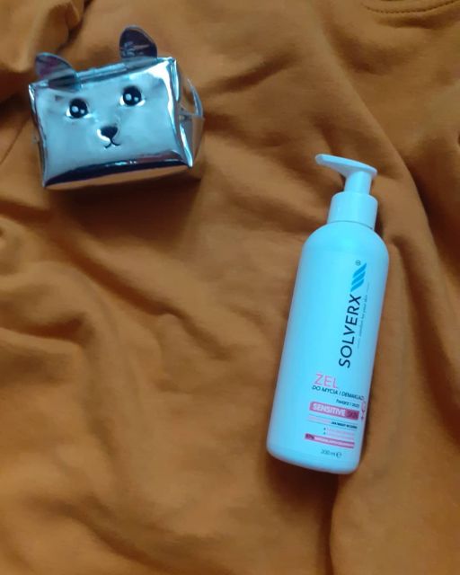 Solverx Żel do mycia twarzy i demakijażu, Face Wash Sensitive