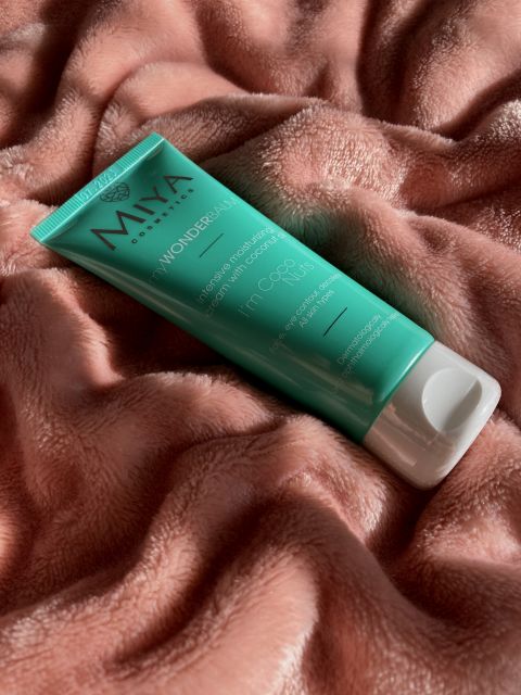 Miya Cosmetics myWONDERbalm, I'm Coco Nuts, Krem do twarzy, Intensywnie nawilżający, Olejek kokosowy