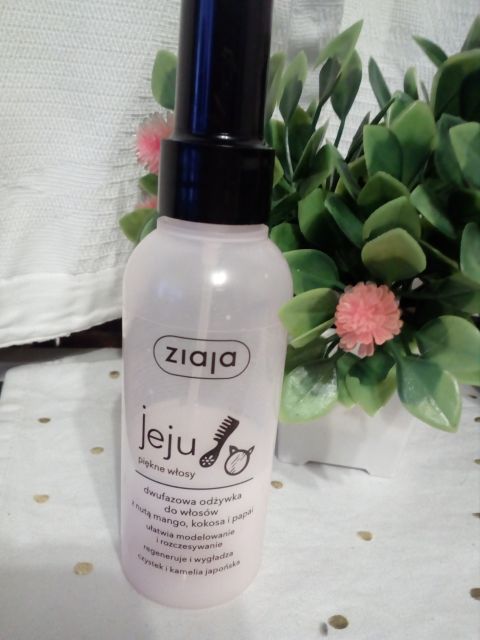 Ziaja Jeju, piękne włosy, dwufazowa odżywka do włosów z nutą mango, kokosa i papai 