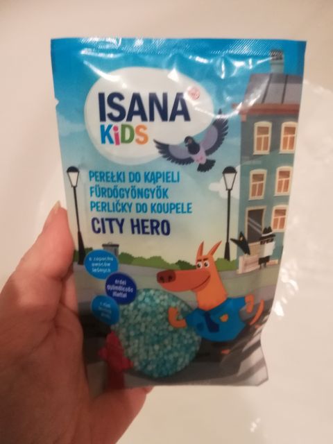 Isana Kids, Perełki do kąpieli, Owoce leśne