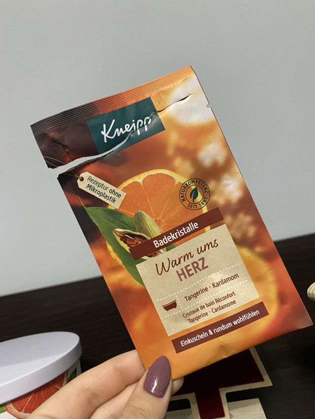 akcja denkowanie! grudzień - kosmetyki w świątecznych opakowaniach i świątecznych kolorach 🎄❄️⛄🎀🎁🎅