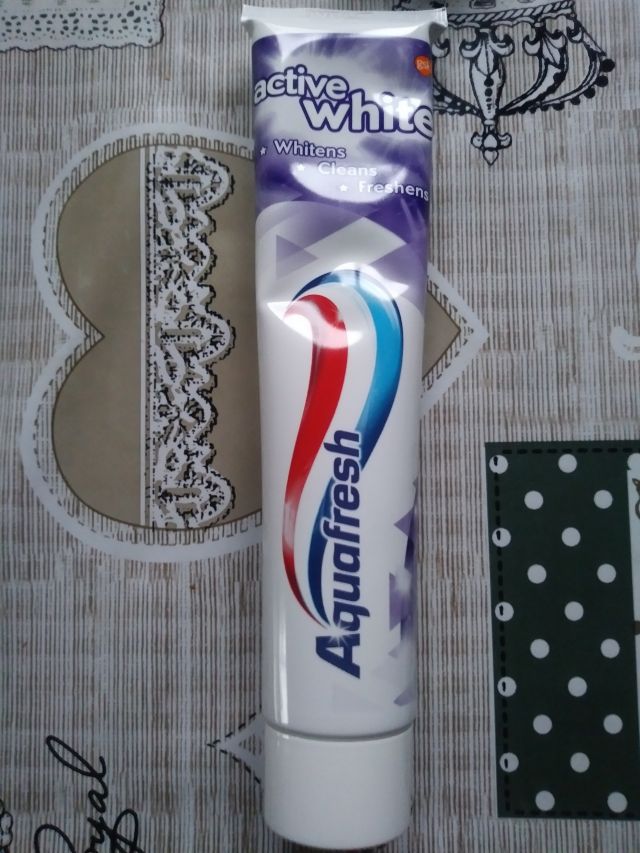 Aquafresh Pasta do zębów, Active White