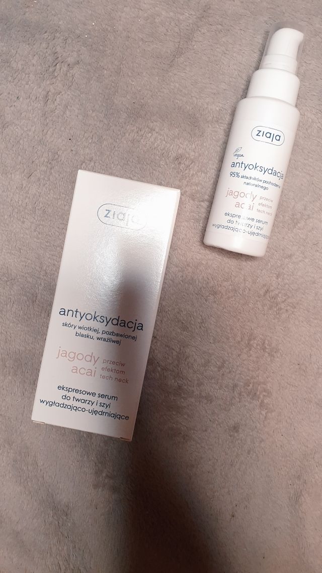 Ziaja Jagody acai serum 