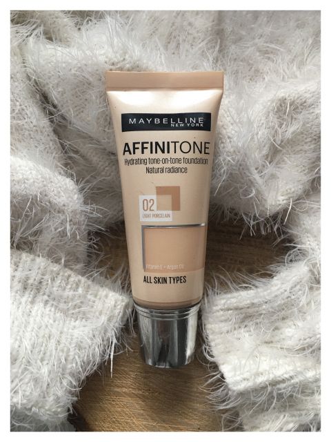 Maybelline Affinitone, Podkład do twarzy, nr 02 Light Porcelain