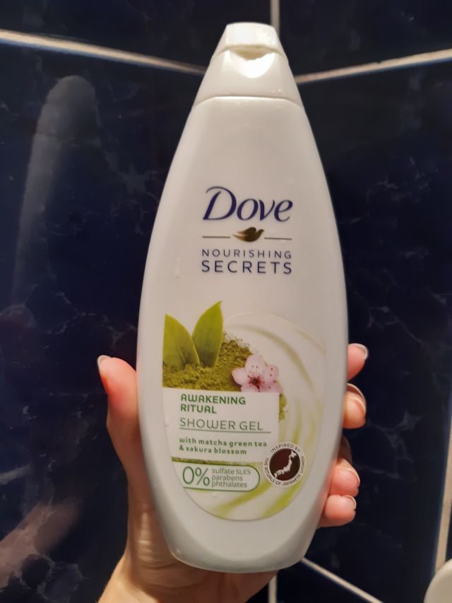 Dove Nourishing secrets, Awakening Ritual Matcha Tea & Sakura, Żel pod prysznic 