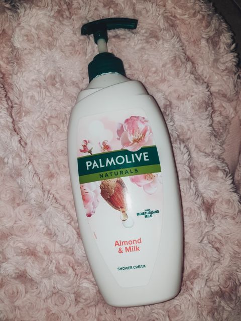 Palmolive Naturals, Żel pod prysznic, Almond & Milk