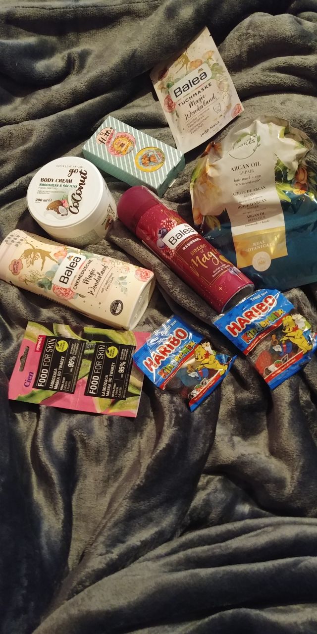 ✩ Kalendarz urodzinowy Clouders ✩