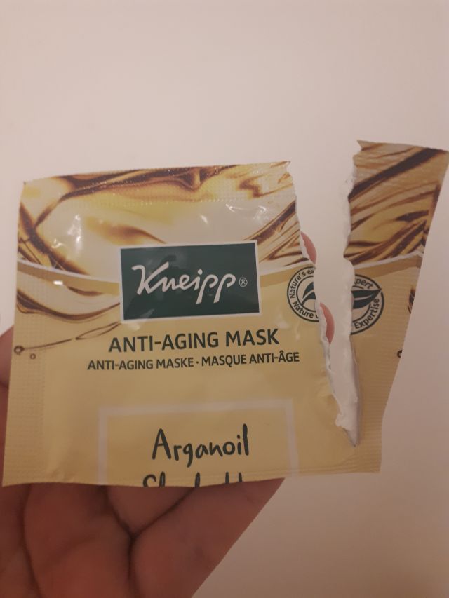 akcja denkowanie! grudzień - kosmetyki w świątecznych opakowaniach i świątecznych kolorach 🎄❄️⛄🎀🎁🎅