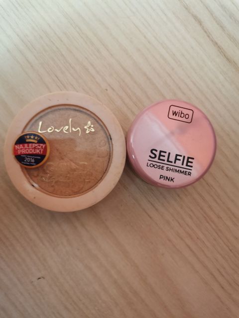 Rozświetlacze wibo i lovely 