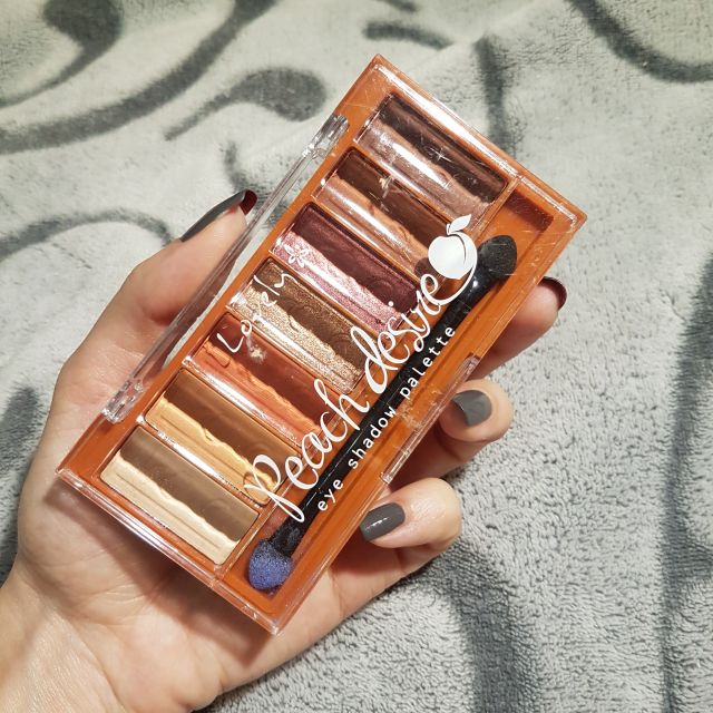 Lovely Peach Desire