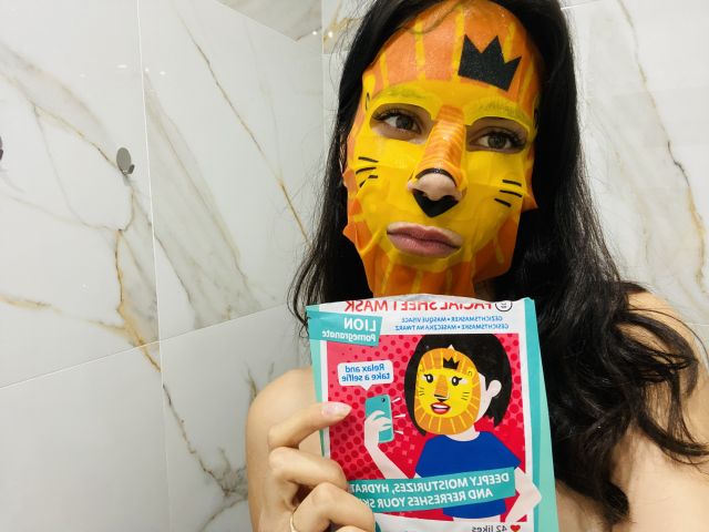 Maseczka Action lion