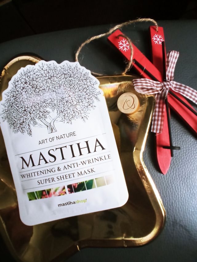 Mastiha Mastiha wybielająca i przeciwzmarszczkowa maseczka do twarzy