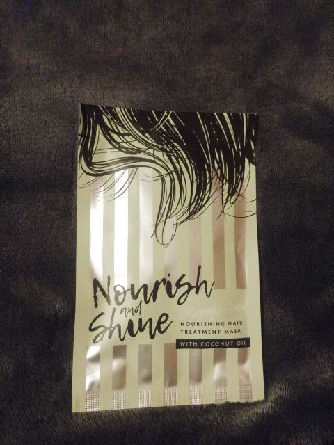 Odzywcza maska do włosów