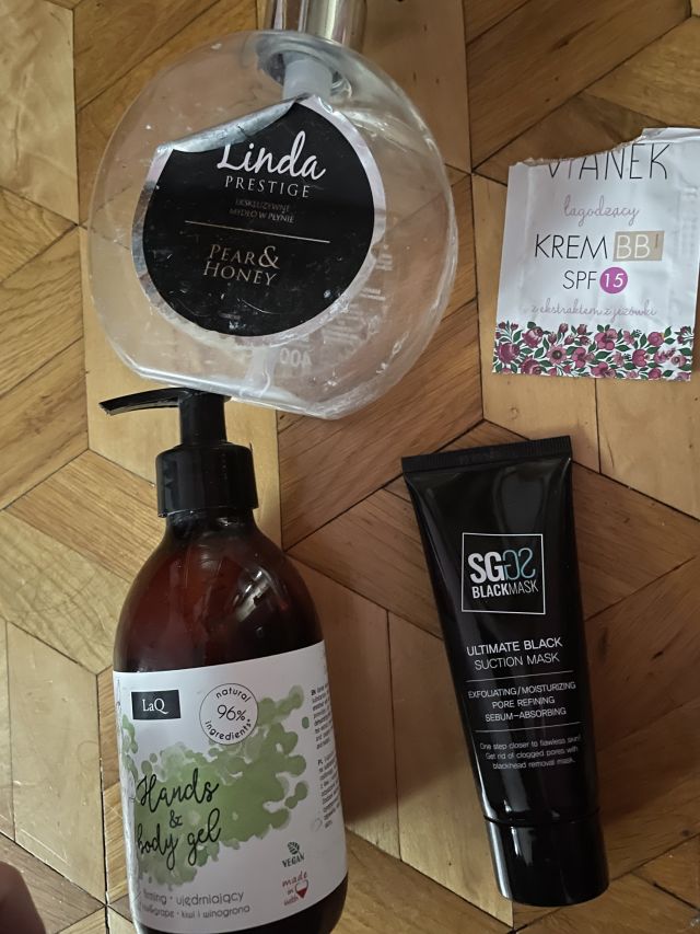 akcja denkowanie! grudzień - kosmetyki w świątecznych opakowaniach i świątecznych kolorach 🎄❄️⛄🎀🎁🎅