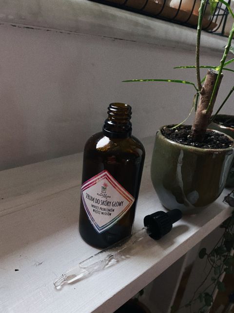 Nowa Kosmetyka Serum do skóry głowy, Mniej problemów, więcej włosów