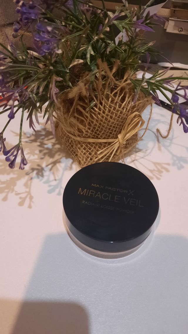 Max Factor Miracle Veil, Radiant Loose Powder, Puder rozświetlający, Sypki