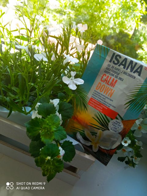 Isana Sól do kąpieli, Calm Down, Kokos i wanilia, Z mocznikiem