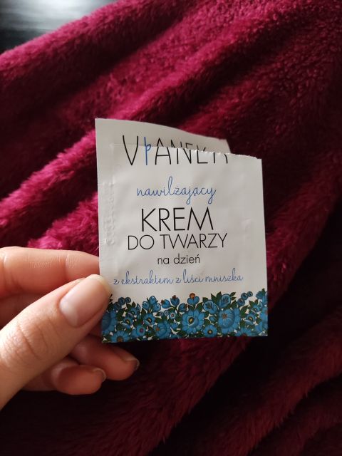 akcja denkowanie! grudzień - kosmetyki w świątecznych opakowaniach i świątecznych kolorach 🎄❄️⛄🎀🎁🎅