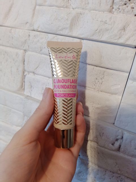 Lovely Lovely Camouflage Foundation Porcelain