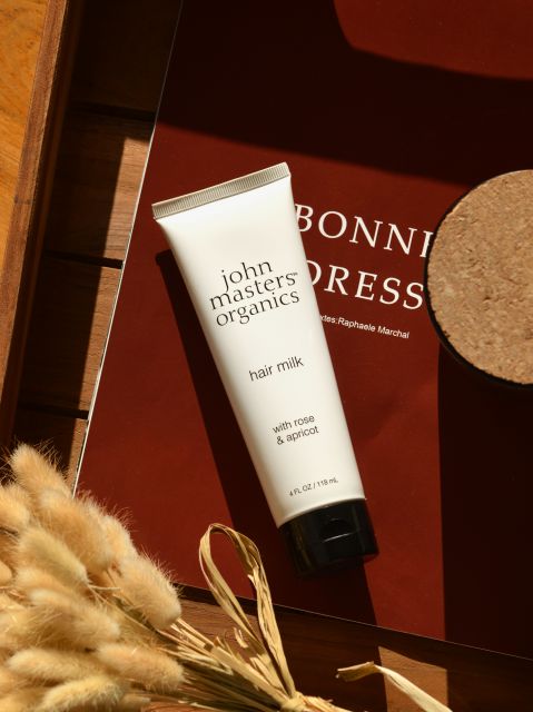 John Masters Organics Mleczko do włosów, Z różą i morelą