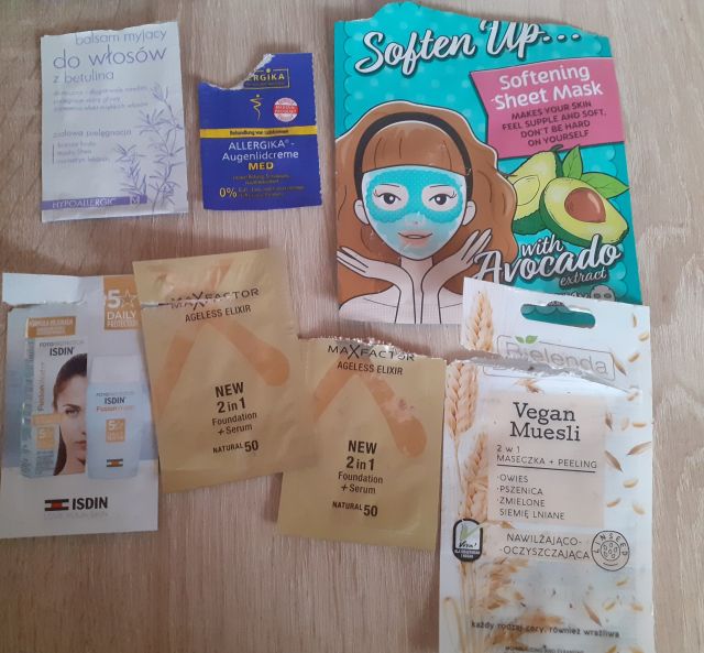 akcja denkowanie! grudzień - kosmetyki w świątecznych opakowaniach i świątecznych kolorach 🎄❄️⛄🎀🎁🎅