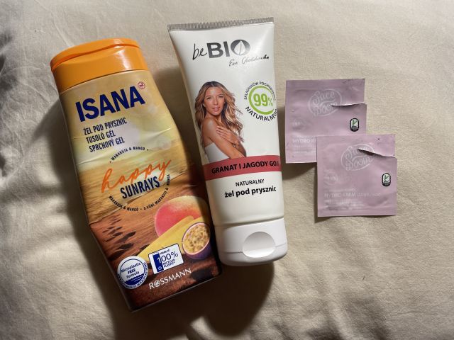 akcja denkowanie! grudzień - kosmetyki w świątecznych opakowaniach i świątecznych kolorach 🎄❄️⛄🎀🎁🎅