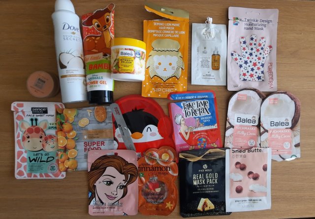 akcja denkowanie! grudzień - kosmetyki w świątecznych opakowaniach i świątecznych kolorach 🎄❄️⛄🎀🎁🎅